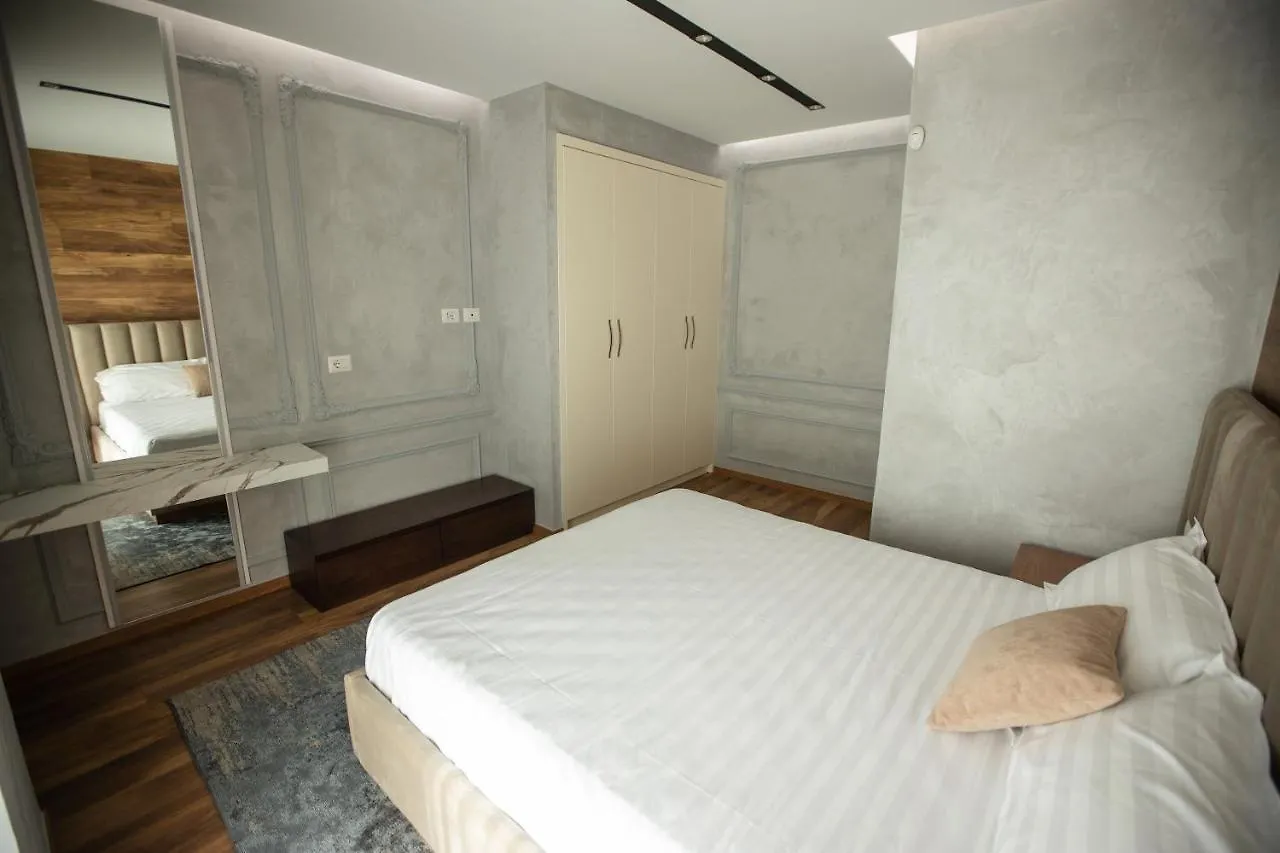 Tropicana Apartment Влёра