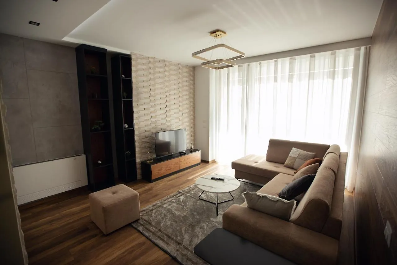 Tropicana Apartment Влёра